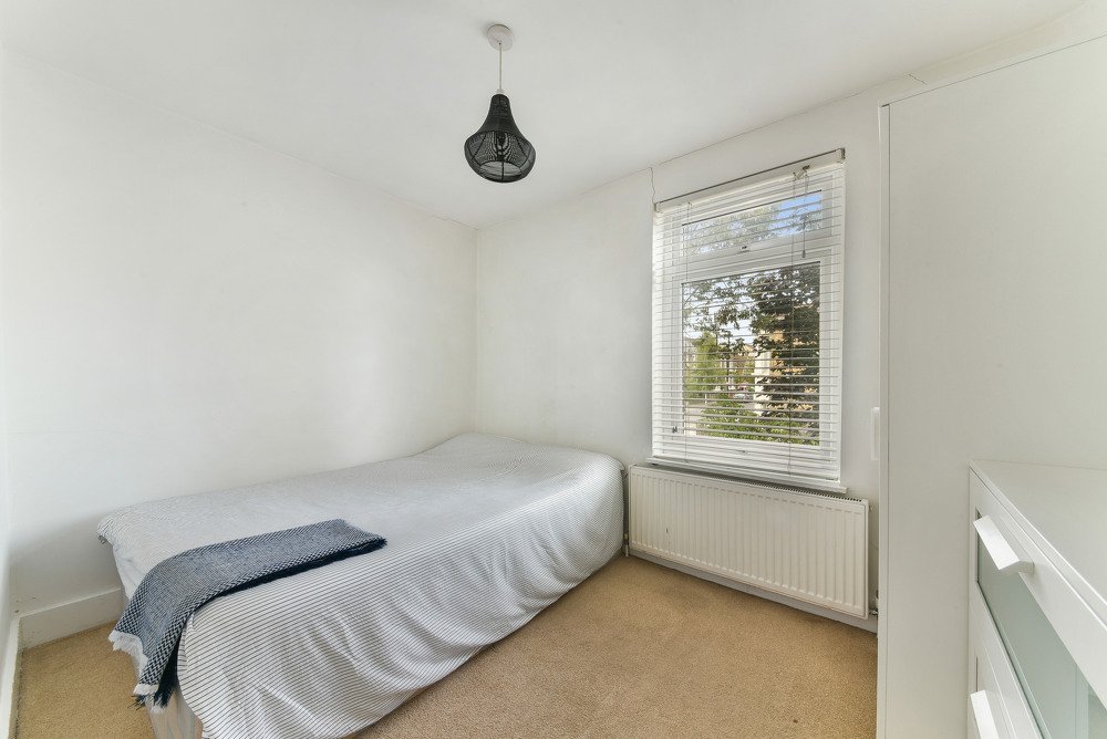 house or flat for sale or rent in south west London